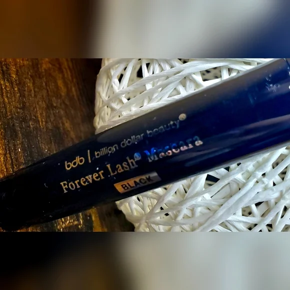 5/75$ Billion dollar beauty Forever Lash Mascara - Picture 3 of 16